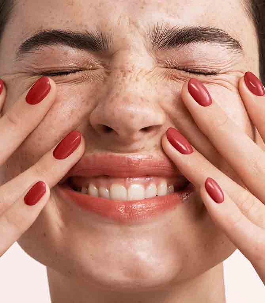 Pink Gellac - Chili Red - Gellak - Vegan - Rood - Glanzend - 15ml 2 Pink Gellac - Chili Red - Gellak - Vegan - Rood - Glanzend - 15ml - Afbeelding 2