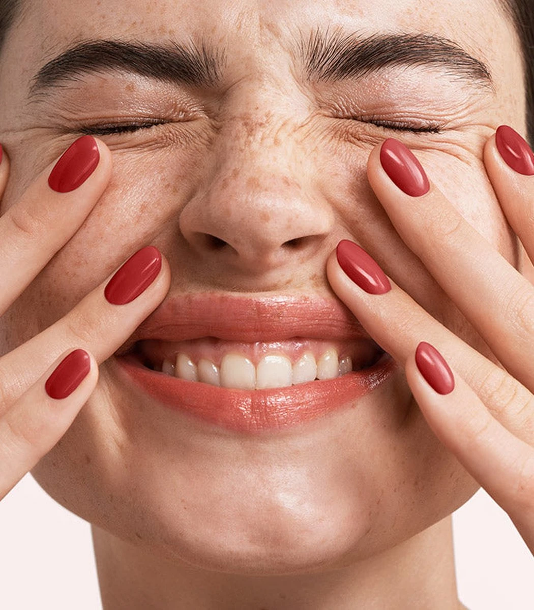 Pink Gellac - Chili Red - Gellak - Vegan - Rood - Glanzend - 15ml 3 Pink Gellac - Chili Red - Gellak - Vegan - Rood - Glanzend - 15ml - Afbeelding 3