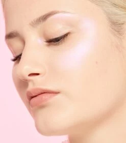 L’Oréal Paris 01 Iconoc Glow Highlighter - Poeder Highlighter - 9 Gr. -Cosmetica Winkel 1055x1200 3