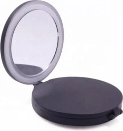 UNIQ Drievoudige Compacte Reisspiegel Met LED (vergroting 5x En 10x) - Make Up Spiegel Met Verlichting - Zwart 13 UNIQ Drievoudige Compacte Reisspiegel Met LED (vergroting 5x En 10x) - Make Up Spiegel Met Verlichting - Zwart -Cosmetica Winkel 1130x1200 7