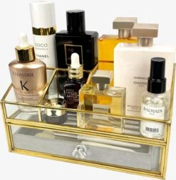 Make Up Organizer Stella | Goud| Cosmetica Organizer|sieraden Organizer | Make Up Organizer | Beautybox | Vitrine Boxje | Glazen Box |Makeup Organizer |Beauty Organizer | Makeupbox |Organizer | Storage Box |Make-uporganizer| Opbergdoos | Sieradendoos 19 Make Up Organizer Stella | Goud| Cosmetica Organizer|sieraden Organizer | Make Up Organizer | Beautybox | Vitrine Boxje | Glazen Box |Makeup Organizer |Beauty Organizer | Makeupbox |Organizer | Storage Box |Make-uporganizer| Opbergdoos | Sieradendoos -Cosmetica Winkel 1171x1200 21