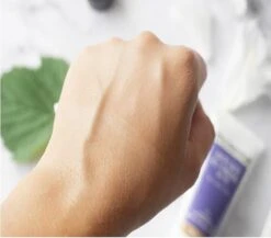 Biodermal Anti Age CC - Camouflerende Crème Met SPF15 - Lichte Huid - 50ml 9 Biodermal Anti Age CC - Camouflerende Crème Met SPF15 - Lichte Huid - 50ml -Cosmetica Winkel 1200x1052 5