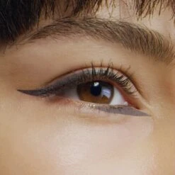 L'Oréal Paris Matte Signature Eyeliner Van Superliner – Matte Liquid Eyeliner – Waterproof - 06 Greige Signature – Grijs 11 L'Oréal Paris Matte Signature Eyeliner Van Superliner – Matte Liquid Eyeliner – Waterproof - 06 Greige Signature – Grijs -Cosmetica Winkel 1200x1200 622