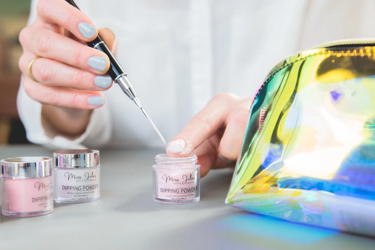 Miss Jules® Complete Set - Dipping Powder Starters Kit - 6 Kleuren Roze - Acryl Nagels Starterspakket 5 Miss Jules® Complete Set - Dipping Powder Starters Kit - 6 Kleuren Roze - Acryl Nagels Starterspakket - Afbeelding 5