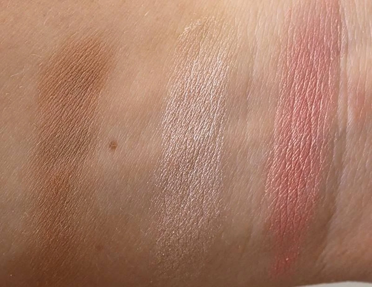 Makeup Revolution - Ultra Sculpt & Contour Kit - Ultra Fair C01 - Contour Palette 3 Makeup Revolution - Ultra Sculpt & Contour Kit - Ultra Fair C01 - Contour Palette - Afbeelding 3