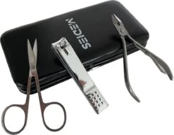 Medies - Luxe Manicureset 16 Delig Met Lederen Luxe Etui | Pedicure Set | Manicure Etui | Manicure Sets | Pedicure Sets | Nagelverzorging | Nagelknippers | Comedonlepels | Nagelvijl | Nagelriemknipper | Teennageltang | Nagelschaar | RVS 11 Medies - Luxe Manicureset 16 Delig Met Lederen Luxe Etui | Pedicure Set | Manicure Etui | Manicure Sets | Pedicure Sets | Nagelverzorging | Nagelknippers | Comedonlepels | Nagelvijl | Nagelriemknipper | Teennageltang | Nagelschaar | RVS -Cosmetica Winkel 1200x927 5