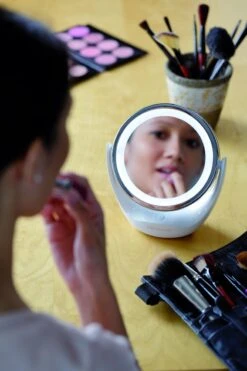 Medisana CM 835 Cosmetica Spiegel 15 Medisana CM 835 Cosmetica Spiegel -Cosmetica Winkel 799x1200 17