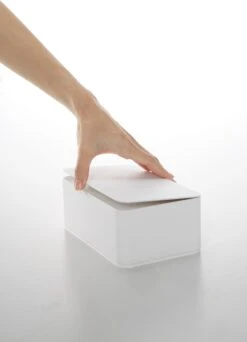 Yamazaki Bakje Voor Vochtige Doekjes - Wit - Met Deksel 28 Yamazaki Bakje Voor Vochtige Doekjes - Wit - Met Deksel -Cosmetica Winkel 867x1200 2