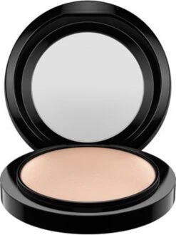 MAC Cosmetics Mineralize Skinfinish Natural - Medium - Gezichtspoeder 14 MAC Cosmetics Mineralize Skinfinish Natural - Medium - Gezichtspoeder -Cosmetica Winkel 897x1200 11
