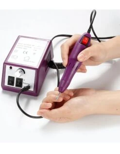 Elektrische Nagelvijl/ Nagelfrees - Inclusief 6 Vijlen - Nagelfrees Machine Voor Slijpen / Snijden / Polijsten - Manicure / Pedicure Nagel Vijlmachine - Verzorging Voor Nagels / Handen / Voeten 19 Elektrische Nagelvijl/ Nagelfrees - Inclusief 6 Vijlen - Nagelfrees Machine Voor Slijpen / Snijden / Polijsten - Manicure / Pedicure Nagel Vijlmachine - Verzorging Voor Nagels / Handen / Voeten -Cosmetica Winkel 937x1200 2