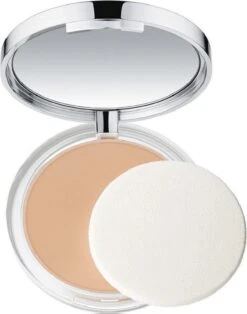 Clinique Almost Powder SPF 15 - Light - Make-uppoeder 25 Clinique Almost Powder SPF 15 - Light - Make-uppoeder -Cosmetica Winkel 944x1200 1