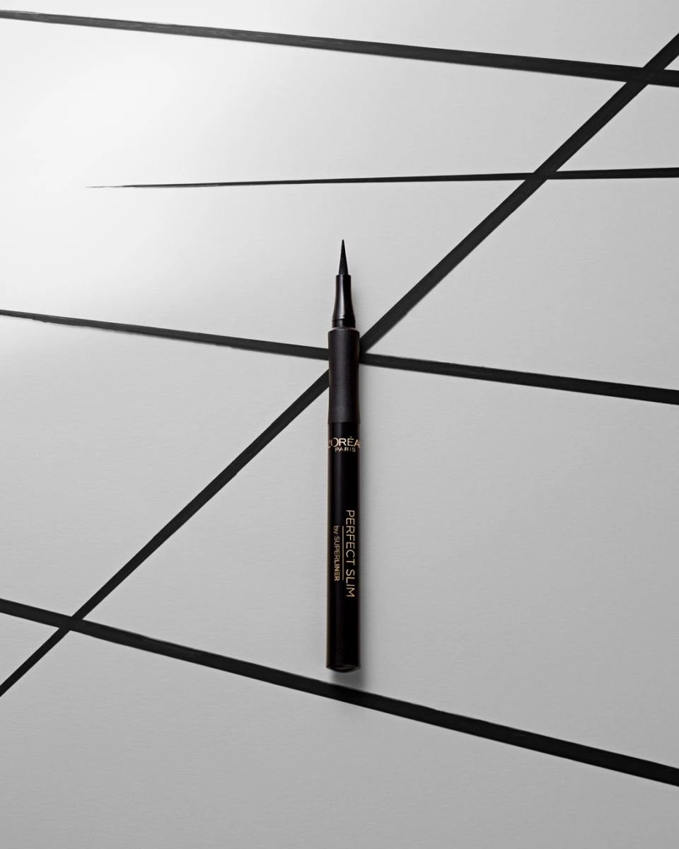 L'Oréal Paris Superliner Perfect Slim Eyeliner - Intense Black - Zwart 7 L'Oréal Paris Superliner Perfect Slim Eyeliner - Intense Black - Zwart - Afbeelding 7