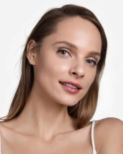 Clinique Superbalanced Foundation - 03 Ivory -Cosmetica Winkel 961x1200 2